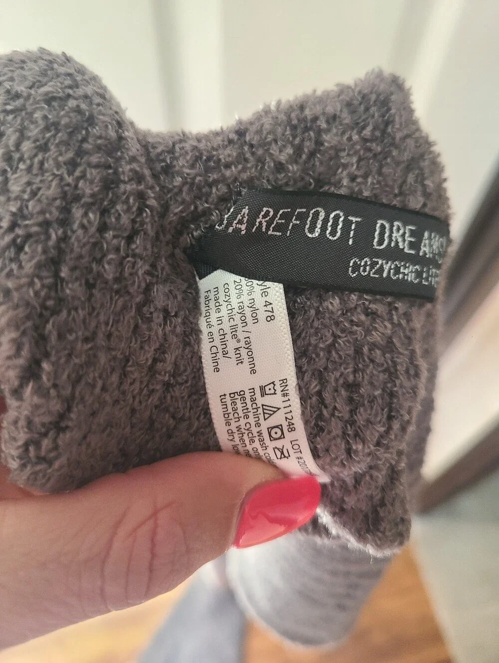 Barefoot Dreams CozyChic Lite ribbed scarf is crafted from a soft, dark gray